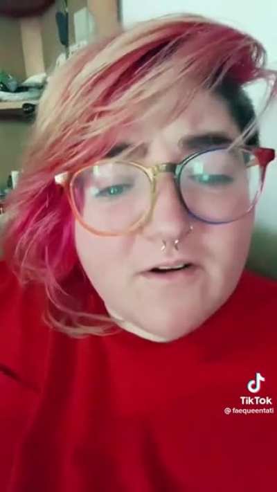 So basically she’s saying these people where wrong and she was fat shamed on a plane. I don’t know a single person who isn’t uncomfortable on planes because even as an average sized person I still have to hold my legs together and swish my arms in to fit 