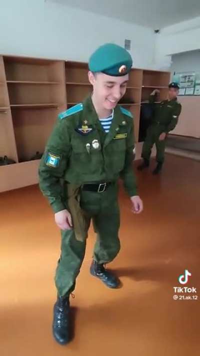 3000 emoting VDV conscripts before mobilization
