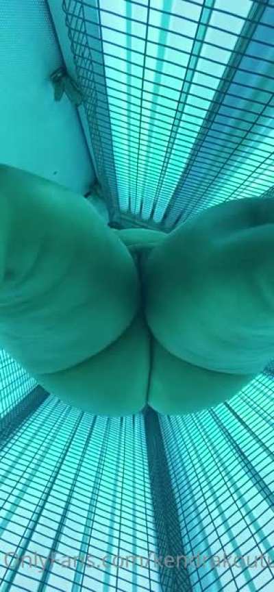 Tanning Booth 🔥
