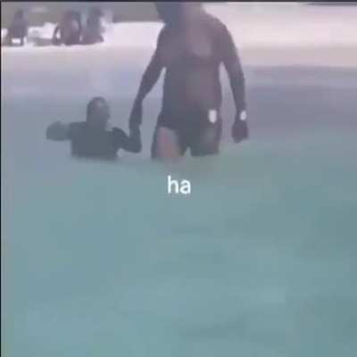 Ja vi esse video umas mill vezes, nunca perde a graça