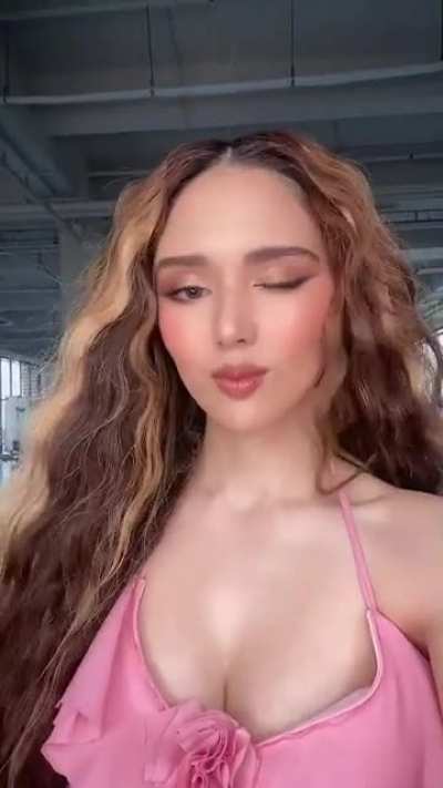 Jayda Avanzado
