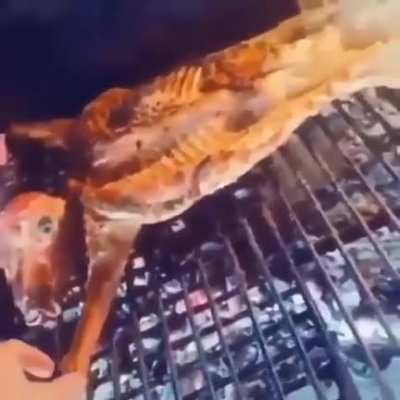 Buena ahí oscar alimentando a una familia