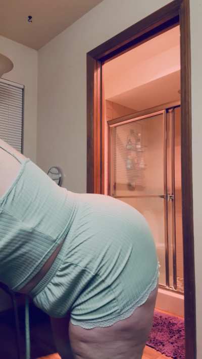 Do younger guys like period farts 💨 or is this just for dirty old men?