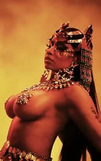 Busty Nicki
