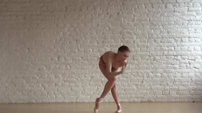 Nude ballerina