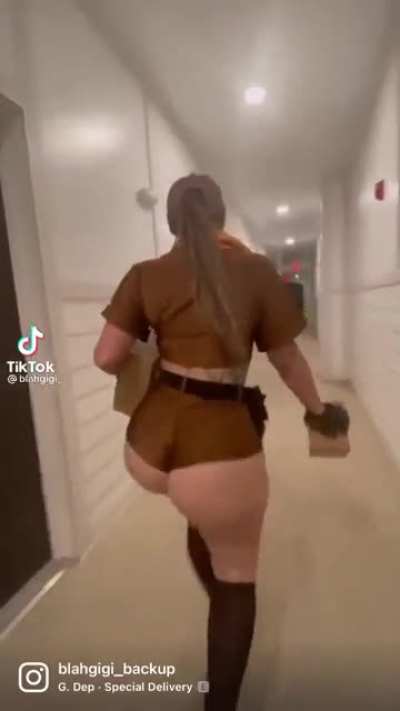 UPS > AMAZON
