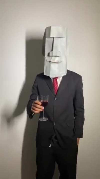 🍷🗿