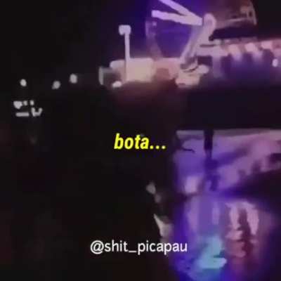 Esse homem está desesperado