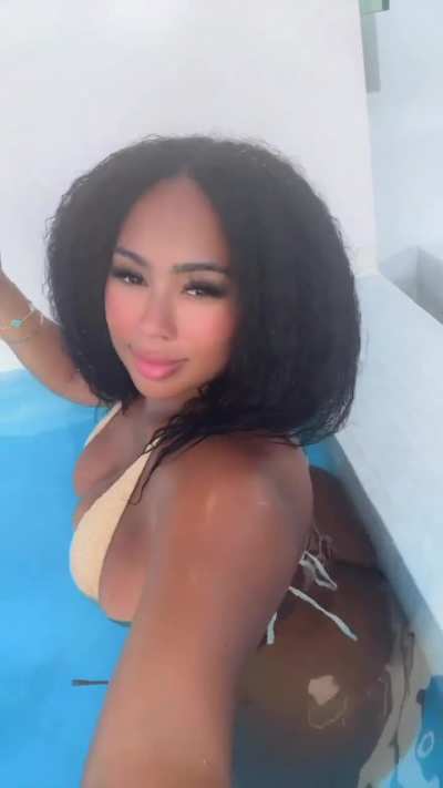 @Cari<wbr>bbean<wbr>currl<wbr>s 🍑🤳🏽👙