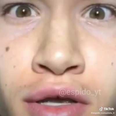😨