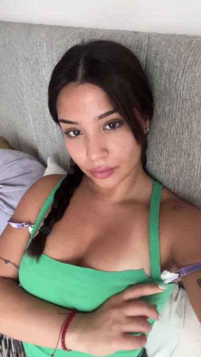 Somebody point me to the best titty eater [F]