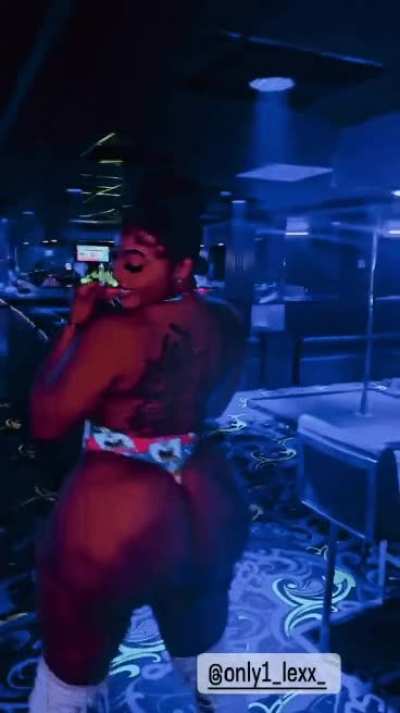 night club bigbooty 🌃🍑✅