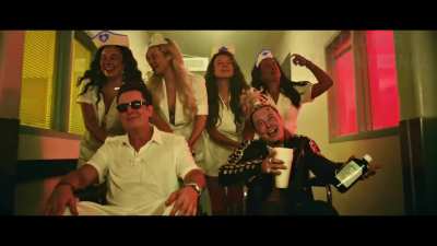 Elon Musk performs Drug Addicts (AI Cover/Deepfake) Music Video