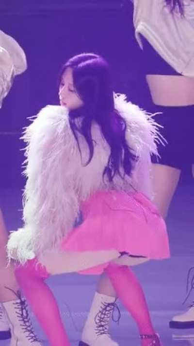 Mina is so hot and sexy 🔥