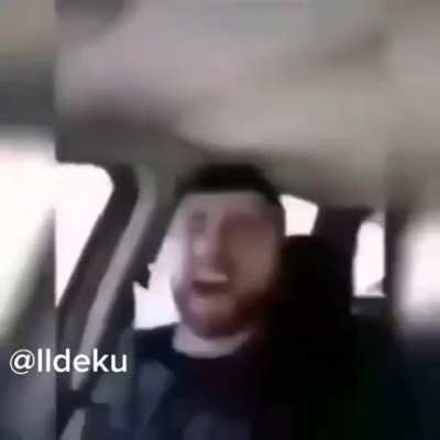 Taner abi anime kızı eziyor
