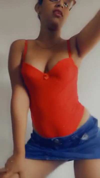 Latina Dancing