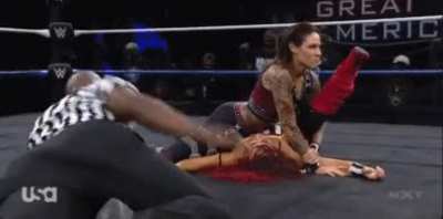 Sexy Santana losing one more time. The undisputed queen of the jobbers. She never wins and we love it.😍😍