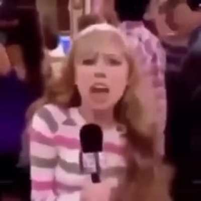 me as lux to my strag teammates spampinging me after i missed my q flash 4 times in a row