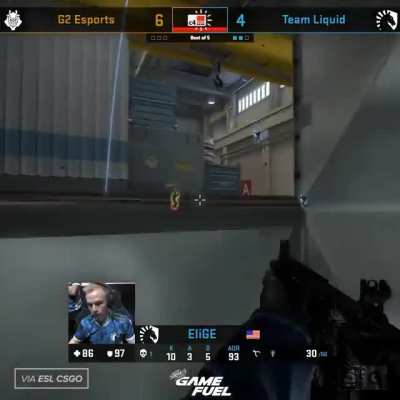 Csgo players duckin' | credits : thescore esports