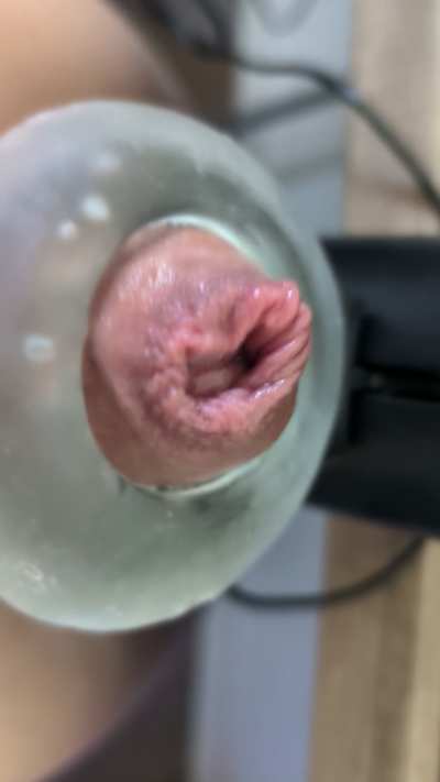 Fuck i love my new toy 🤤 fuck im melting
