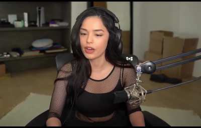 Valkyrae's stream outfit ❤