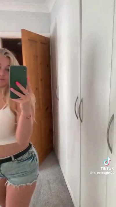 @b_eelaughs22