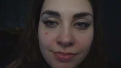 up close kisses and licks <3