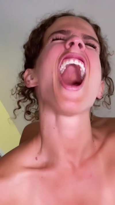 What girls think they look like having an orgasm vs. reality! [F] SOUND ON!