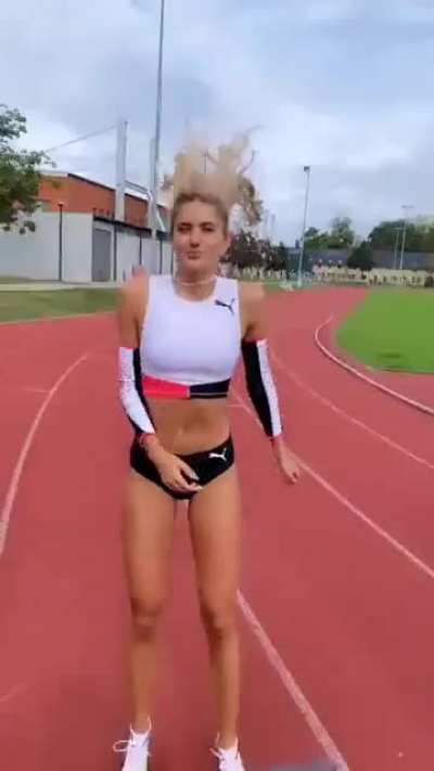 Those legs 🤩