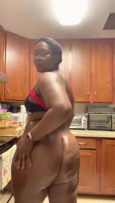 Shaking my fat to finesse 90