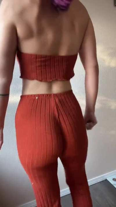 Madeline Taylor (@red<wbr>madel<wbr>inexx<wbr>) 