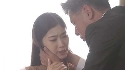 A Husband who leaves me hanging; His Boss who picks me up! ~ An Komatsu in HOMA-135