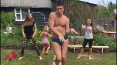 Dad makes cameo in daughters' dance video