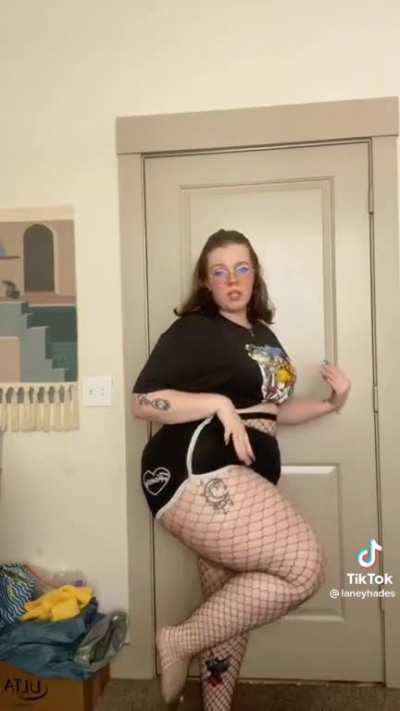 LaneyHades/ Laney Blue. Her bf is so fucking lucky.