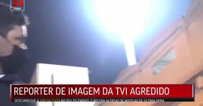 (With sound) Cameraman assaulted after the Porto-Moreirense match in front of Porto's president Pinto da Costa