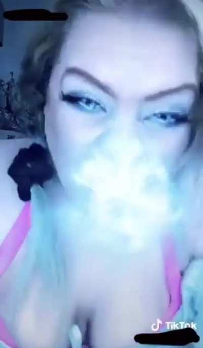 This bitch ate Elsa