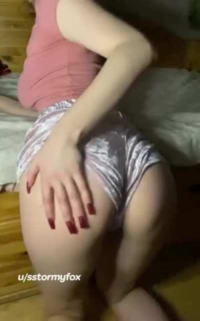 Touch my big ass please