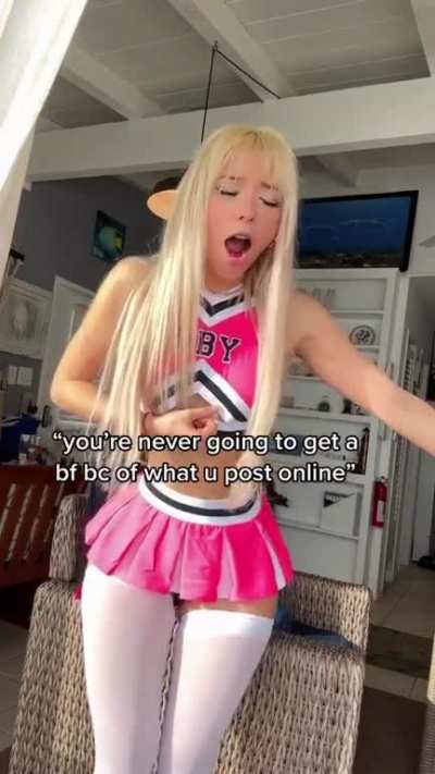 Cheerleader Babe