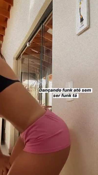 Emily Garcia, gostosa de mais.
