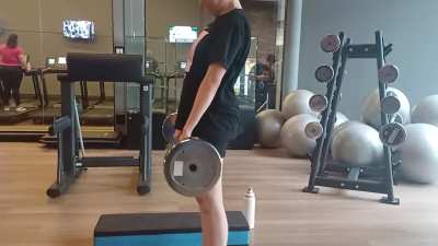 what's wrong with my deadlift?