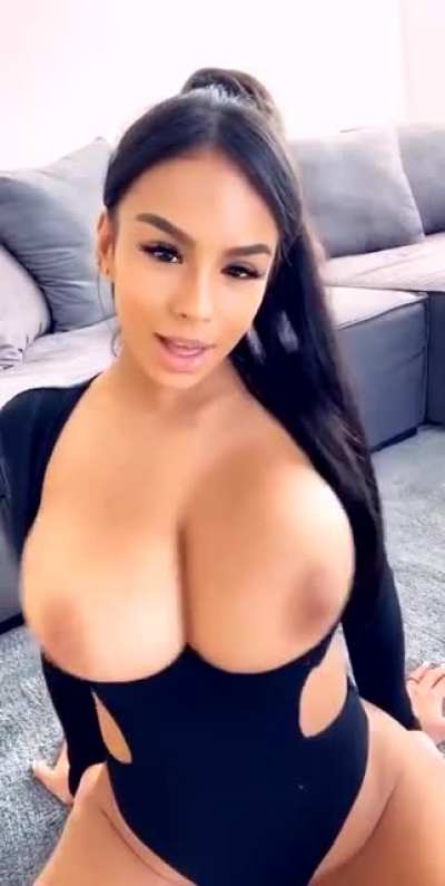 autumn bouncing her massive boobs