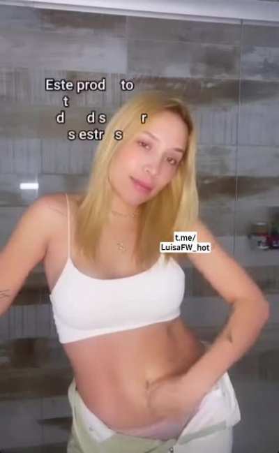 ¿Quién le quiere dar un masaje en su culo? 🤤