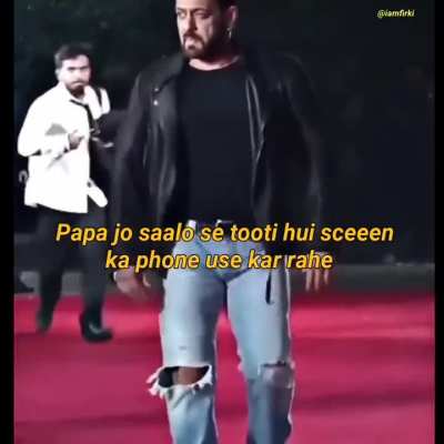 title ka bhi phone toota hua hai