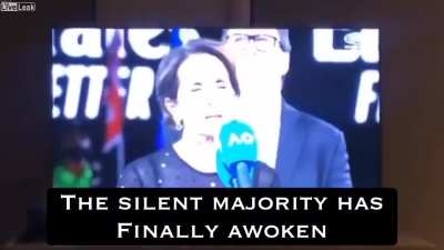 Australian Open crowd boos at mention of vaccines and government