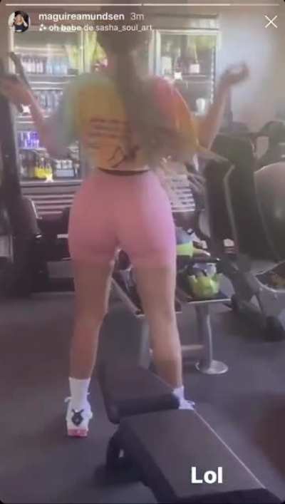 TWERK 😛