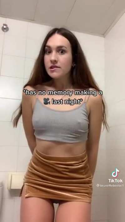 No panties 🤤