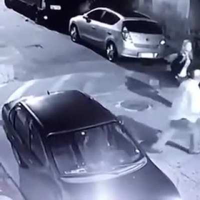 Pos tries to assault a woman in Brazil