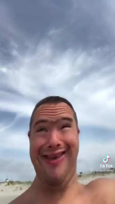 Chapo 2021 fan beach trip