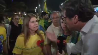 Jornalista da CNN Portugal tentando argumentar com o gado ensandecido pela derrota nas urnas.