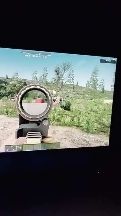 What’s your favorite weapon and scope in the Escape from Tarkov mod?